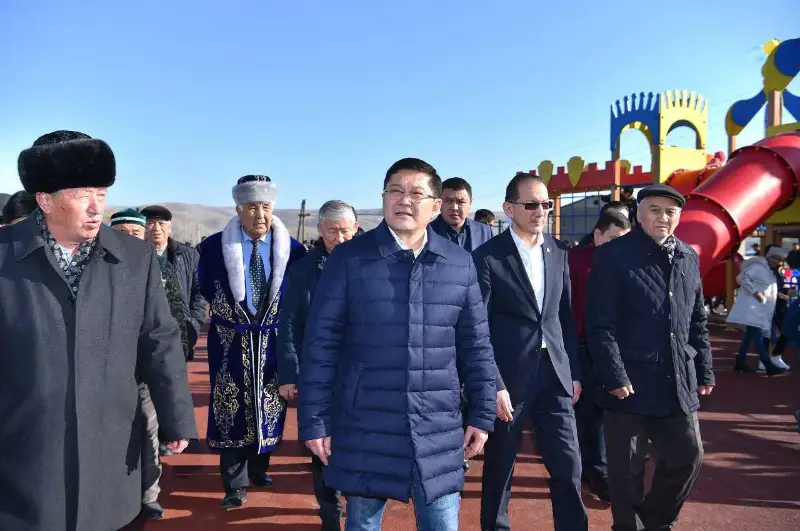 Shymkentte Táýelsizdik merekesi qarsańynda jańa nysandar paıdalýǵa berildi