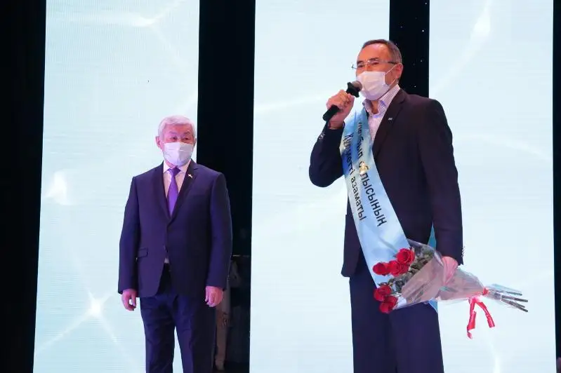 Asqar Myrzahmetov Jambyl oblysynyń qurmetti azamaty atandy