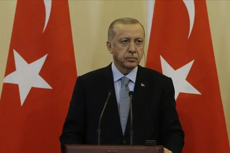 Túrkııa 150 saǵattyń ishinde YPG lańkesteriniń shyǵarylýyn qamtamasyz etedi – Erdoǵan