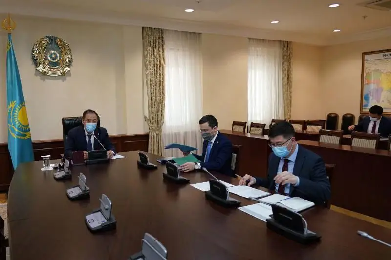 Koronavırýstyń taralýyna jol bermeý jónindegi vedomstvoaralyq komıssııanyń otyrysy ótti