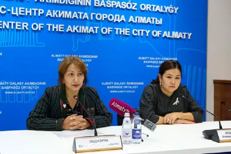 Almatyda Ortalyq Azııa qolóner sheberleriniń kórme-jármeńkesi ótedi