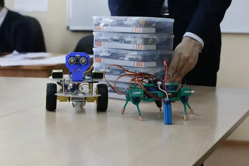 Jambyl oblysynyń mektepterinde 210 robototehnıka kabıneti jumys isteıdi