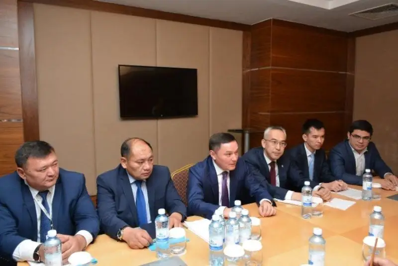 Býrabaıda et ónerkásibi klasterin damytý máselesi talqylandy