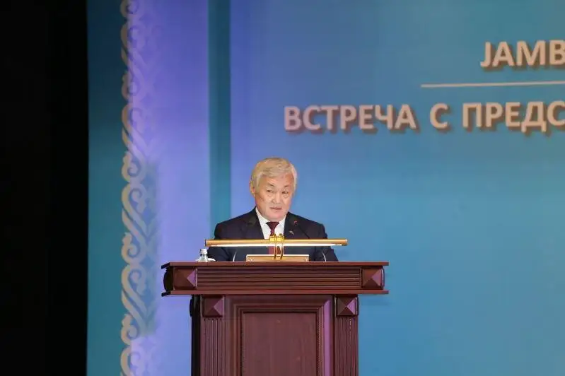 Berdibek Saparbaev jambyldyq turǵyndarmen kezdesti