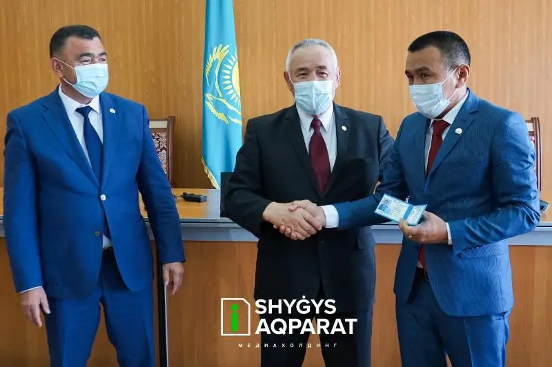 Semeıde jańadan saılanǵan aýyl ákimderi tanystyryldy