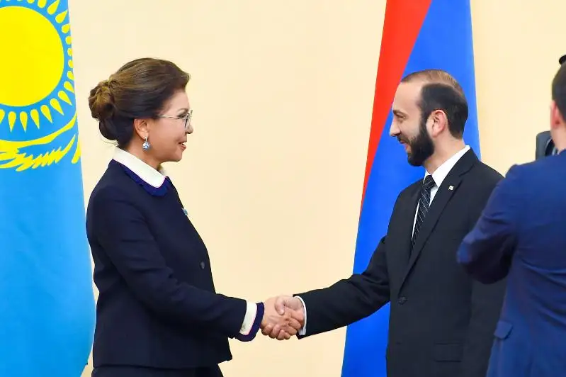 Darıǵa Nazarbaeva Armenııa Ulttyq jınalysynyń tóraǵasymen kezdesti