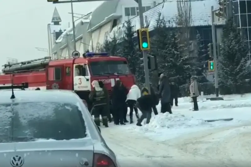 Petropavlda órt sóndirý kóligi jol apatyna tústi