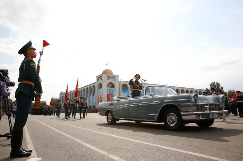 Bishkekte Qyrǵyzstannyń táýelsizdik kúnine oraı sherý ótti