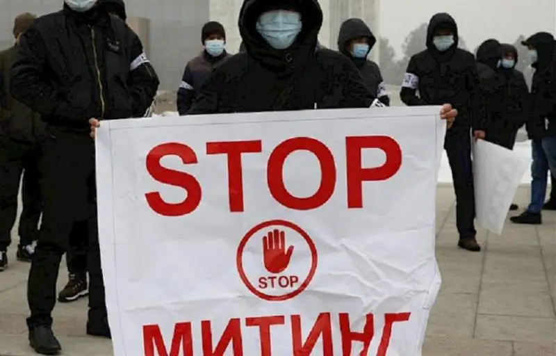 Bishkekte mıtıngige qarsy mıtıng ótti