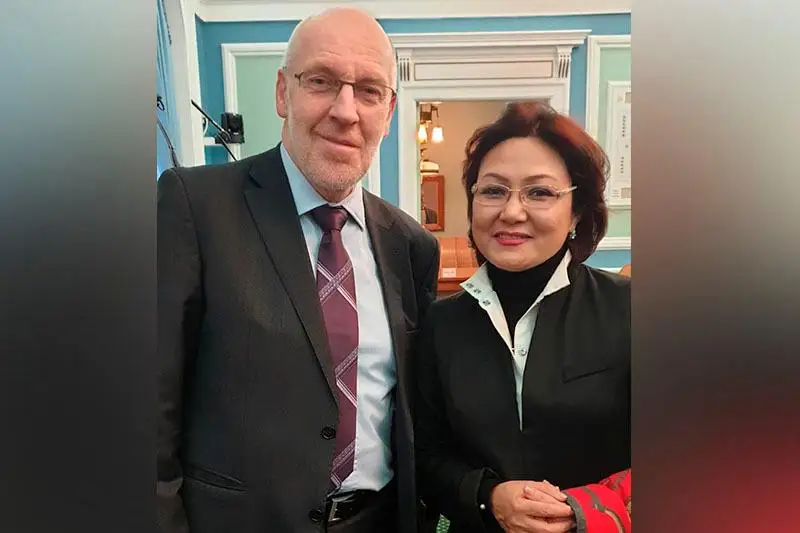 Senator Dana Nurjigitova kóshbasshy áıelderdiń jahandyq forýmyna qatysty