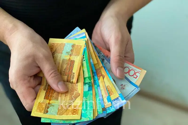 Almatylyq alaıaq joq lıýstralardy satyp, 25 mln teńge tapqan