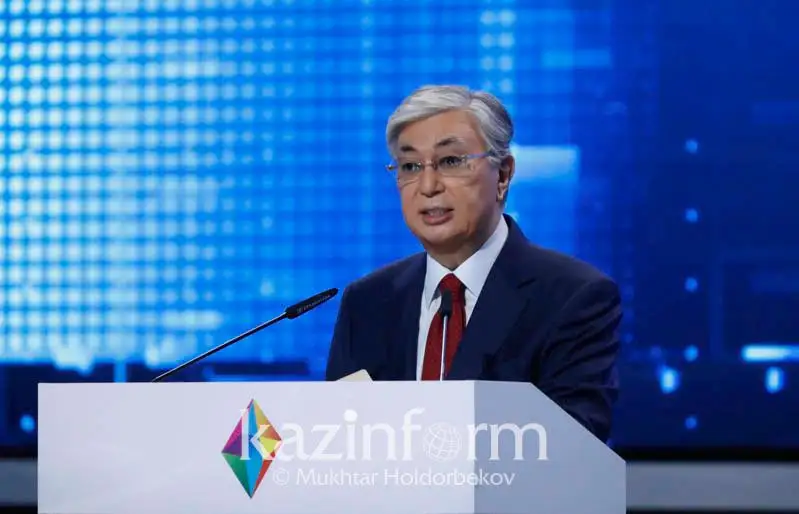 Prezıdent ındýstrııalandyrýdyń  úshinshi  besjyldyǵy mindetterin atady
