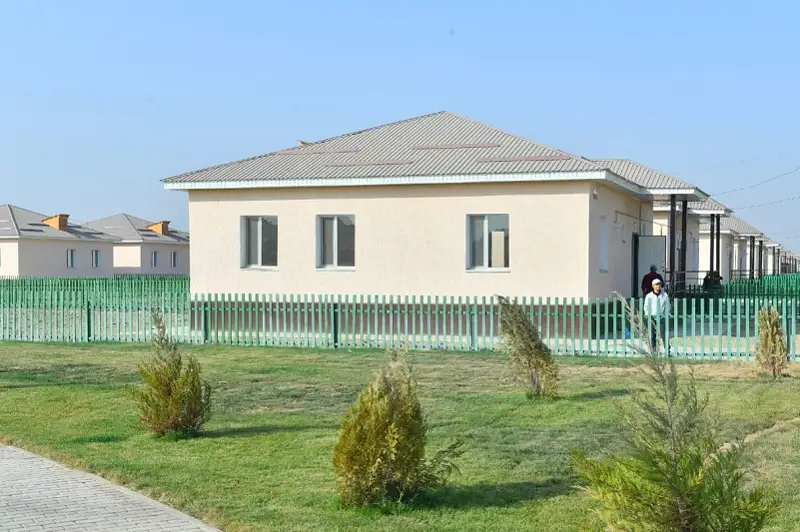 Maqtaaralda jańa shaǵynaýdan ashylyp, 386 úı el ıgiligine berildi