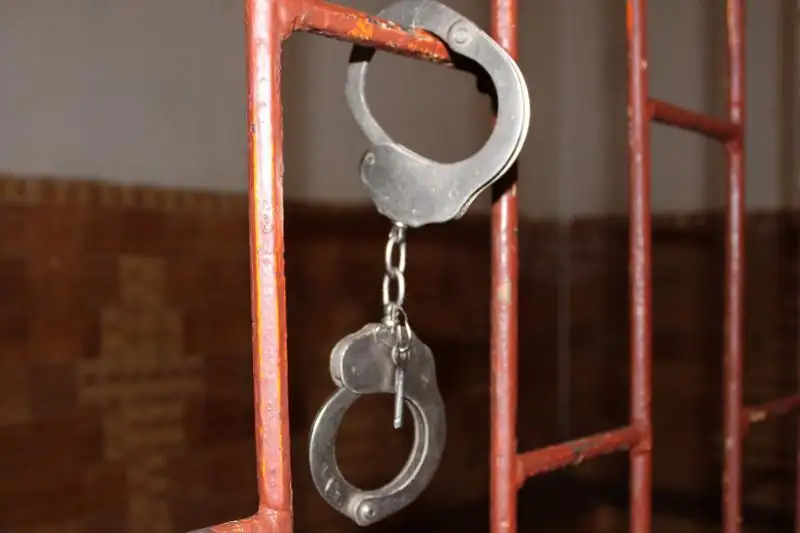 Batys Qazaqstanda 32 jastaǵy jigit bótelkelesin pyshaqtap óltirdi