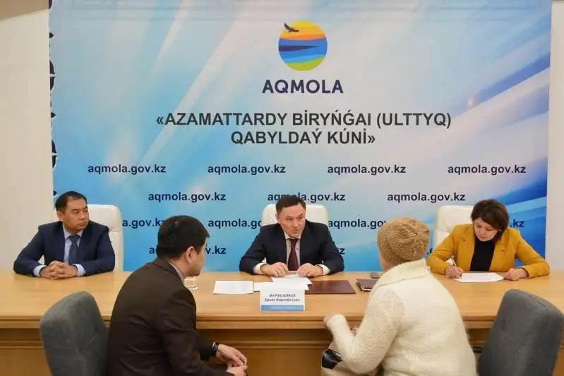 Aqmola oblysynyń ákimi Ermek Marjyqpaev 63 turǵyndy qabyldady
