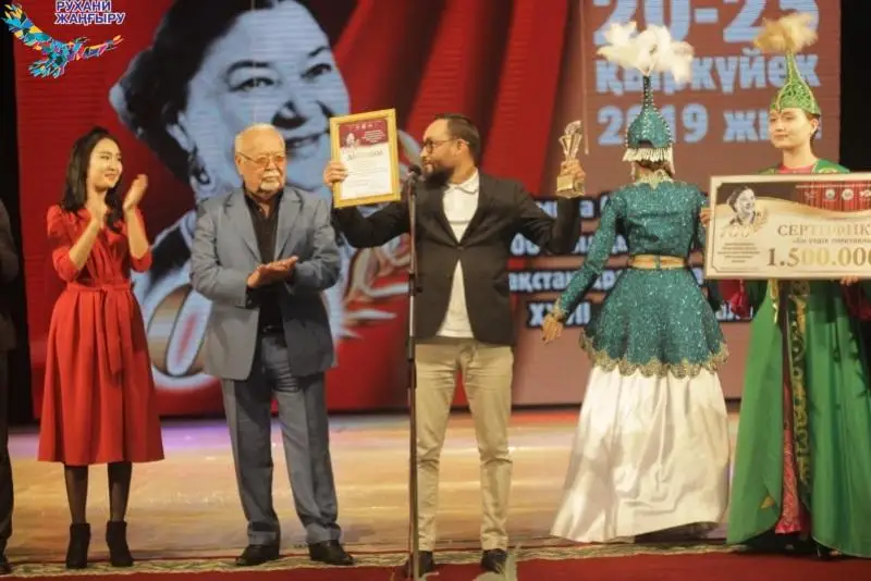 Teatr festıvali: Úzdikter anyqtaldy