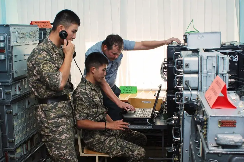 Офицеры связисты. Военно-инженерный институт радиоэлектроники и связи РК. Войска связи. Офицер Связист.