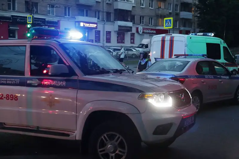 Reseıdiń Ekaterınbýrg qalasynda kóshedegilerge oq jaýdyrǵan er adam ustaldy
