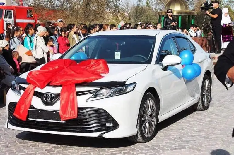 Жаңаөзен әкімі Бекзат Нұрдәулетовке көлік мінгізді