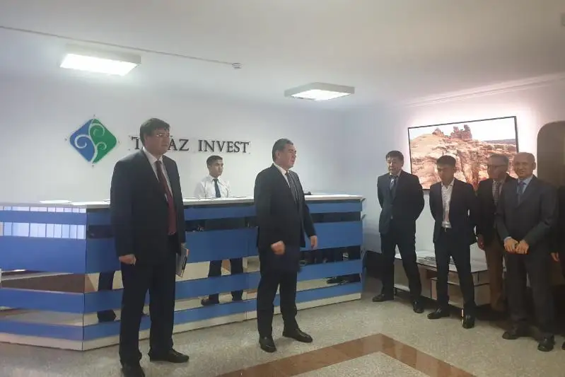 Tarazda Tuńǵysh Prezıdent kúnine oraı «Zhambyl Invest» front-keńsesi ashyldy