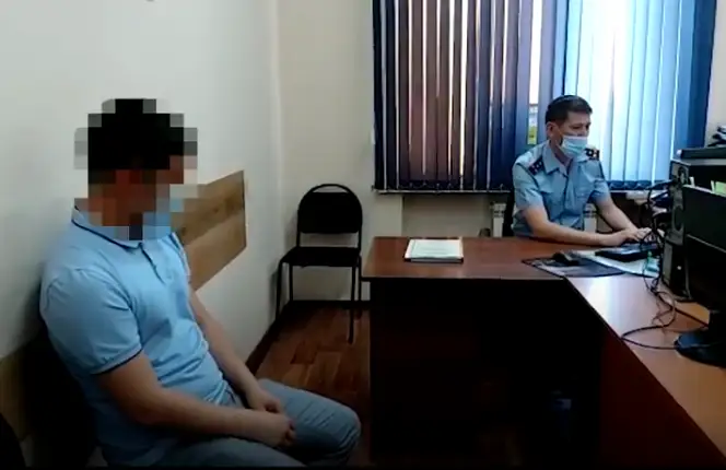 Ekstremıstik sıpattaǵy materıaldardy taratqan jambyldyq 3 jylǵa sottaldy