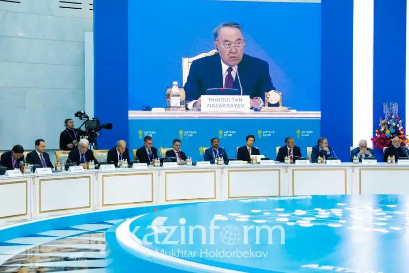 Elbasy: Bomba ustap, bárinen qorqyp otyrǵansha elińdi damytqan abzal