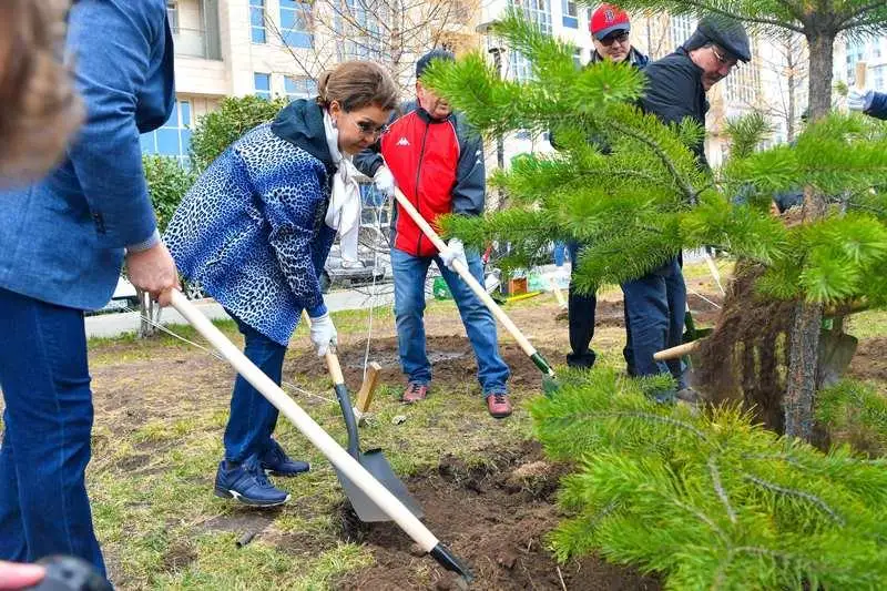 Darıǵa Nazarbaeva bastaǵan bir top senator senbilikke qatysty