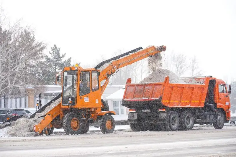 Более 25 тысяч кубометров снега вывезено за сутки из Нур-Султана