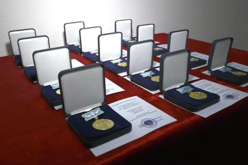 Elordanyń 70 polıtseıi «Halyq alǵysy» medalimen marapattaldy