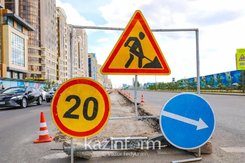 Elordadaǵy «Turan» kóshesi jartylaı jabylady