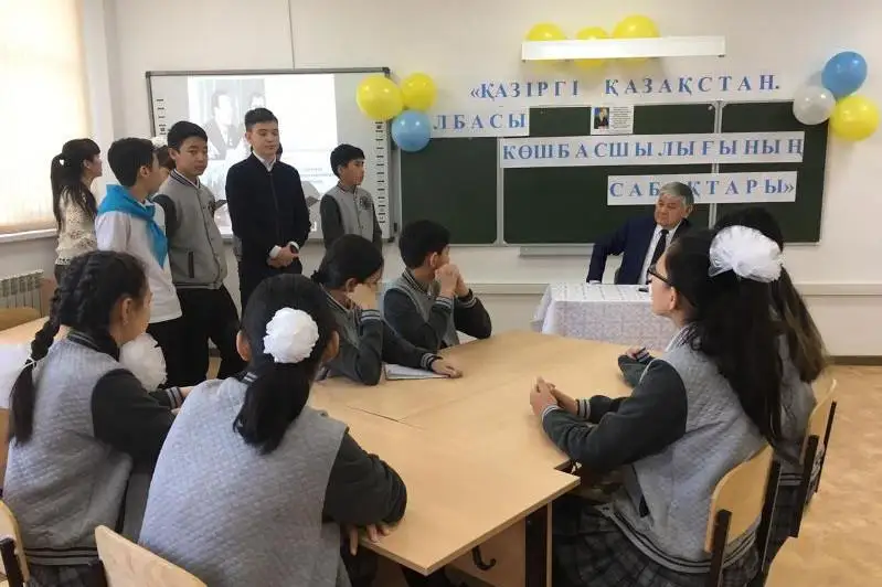 Aqtóbede Tuńǵysh Prezıdent kúnine oraı ashyq sabaq ótti