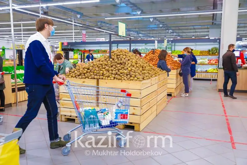 Aqtóbede saýda úıleri men bazarlar demalys kúnderi jumys istemeıdi