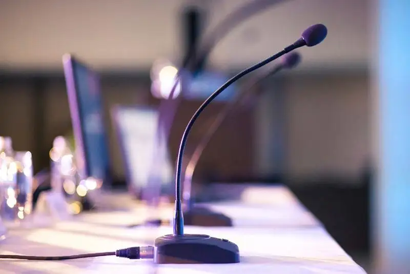 Ata-analardyń onlaın Tamyz konferentsııasy ótip jatyr