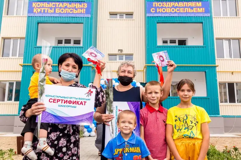 Tarazda kópbalaly jáne az qamtylǵan otbasylar baspanaly boldy