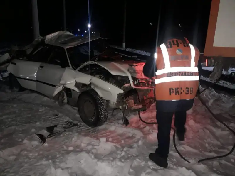 Aqmola oblysynda júk poıyzy men jeńil kólik soqtyǵysty