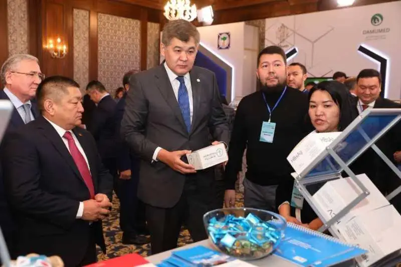 Qyrǵyzstanda Qazaqstan medıtsınasynyń kúnderi bastaldy