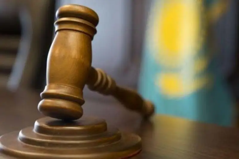 Stepnogorda bıýdjetten iri kólemde aqsha urlaǵandar úsh jarym jylǵa sottaldy