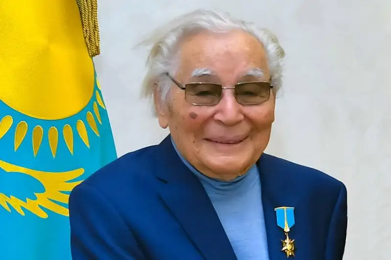 Ábdijámil Nurpeıisov «Altyn qalam» ádebı syılyǵyna ıe boldy
