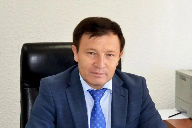 Qazaq tilindegi ǵylymı ádebıetterdiń qory myńǵa jetýi kerek - Sherýbaı Qurmanbaıuly