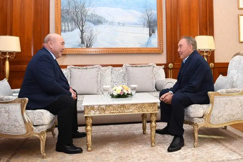 Nursultan Nazarbaev Qazaqstannyń Eńbek Eri Saırambaı Dónenbaevty qabyldady