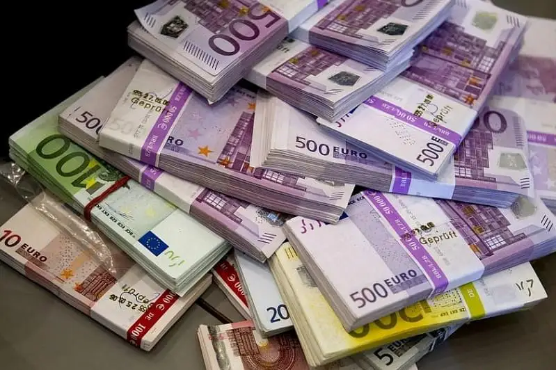 Úkimet jalpy quny 1,15 mlrd eýro bolatyn eýrooblıgatsııalar shyǵardy