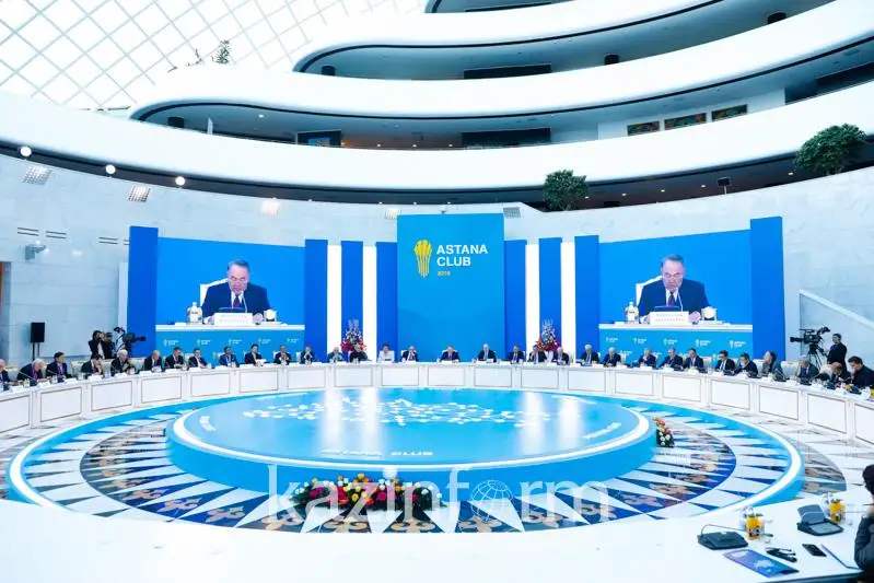 Nursultan Nazarbaev: Tarıh – qatal ekzamenator