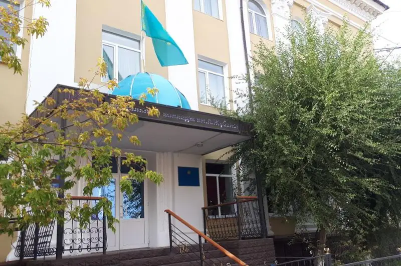 Aqtóbede Dımash Qudaıbergen bilim alǵan mýzykalyq kolledj 50 jyldyǵyn atap ótti