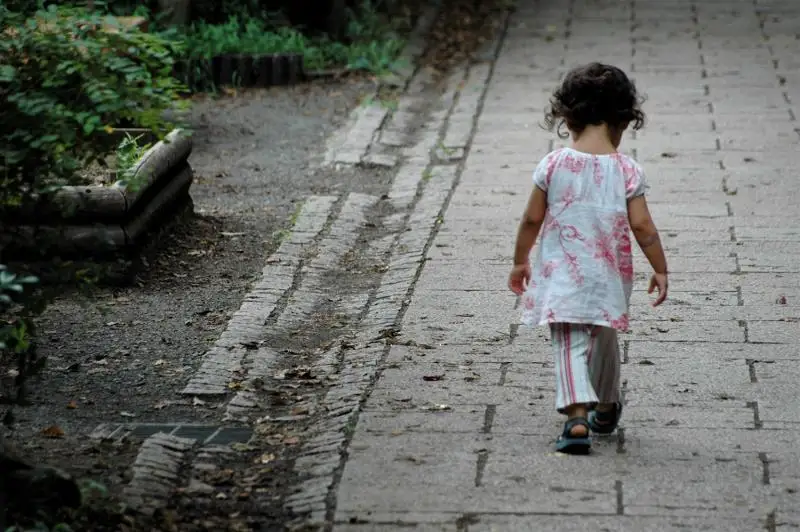 Almatyda kósheden 3 jastaǵy qyz bala tabyldy