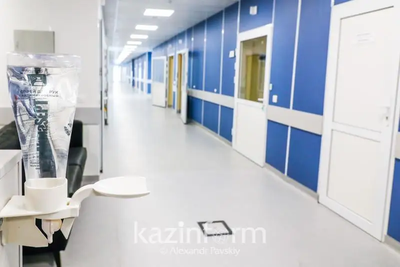 Aqtaýǵa Ystanbuldan ushyp kelgen 11 jolaýshy karantındik statsıonarǵa jatqyzyldy