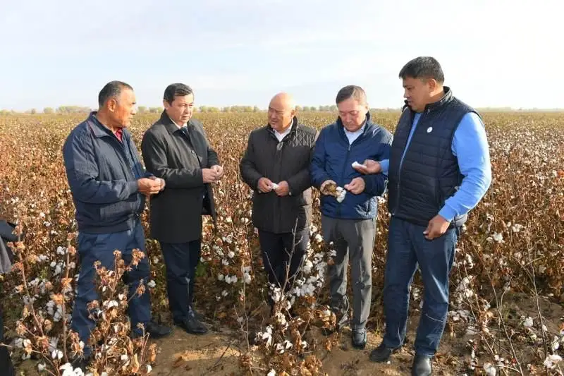 QR Aýyl sharýashylyǵy mınıstri maqtashylarmen kezdesti