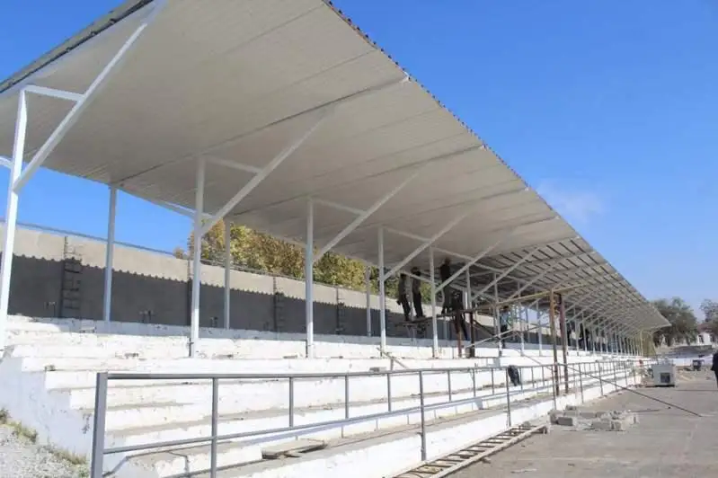 Túrkistan oblysynyń Keles aýdanynda Ortalyq stadıon jańartylýda