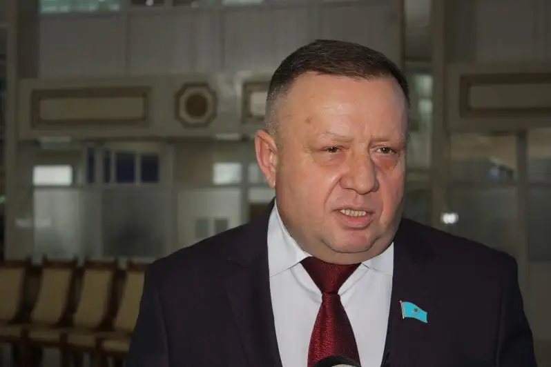 Qoǵamdyq keńesterde naqty sarapshylar, kásibı mamandar bolsa - Oleg Chernyshev