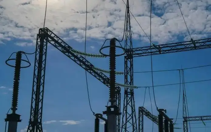 Электричество дали на нескольких улицах Караганды