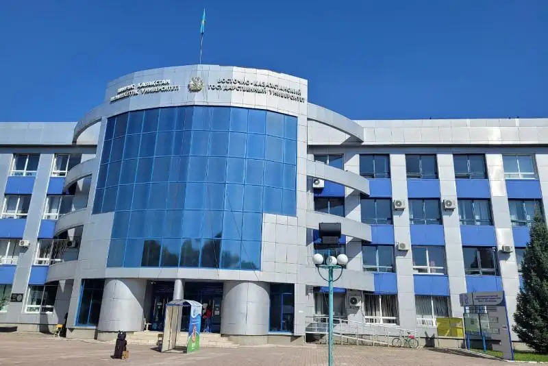 Dástúrli formatqa daıyndyq: ShQO-daǵy ýnıversıtette stýdentterge qandaı jaǵdaı jasalǵan